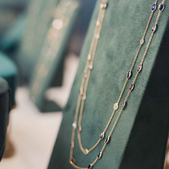 18ct Gold Sapphire & Sliced Diamond Necklace
