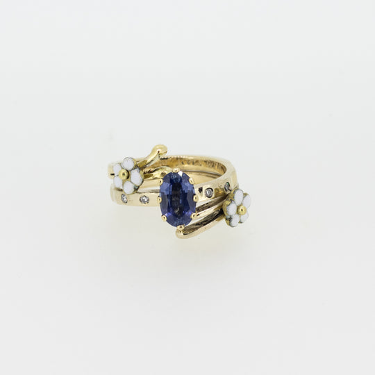 Sapphire Ring with Daisys