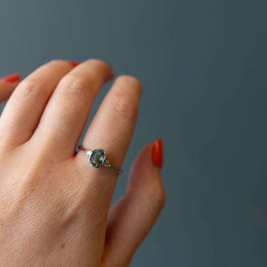9ct White Gold Ring with Turquoise Tourmaline & Diamonds