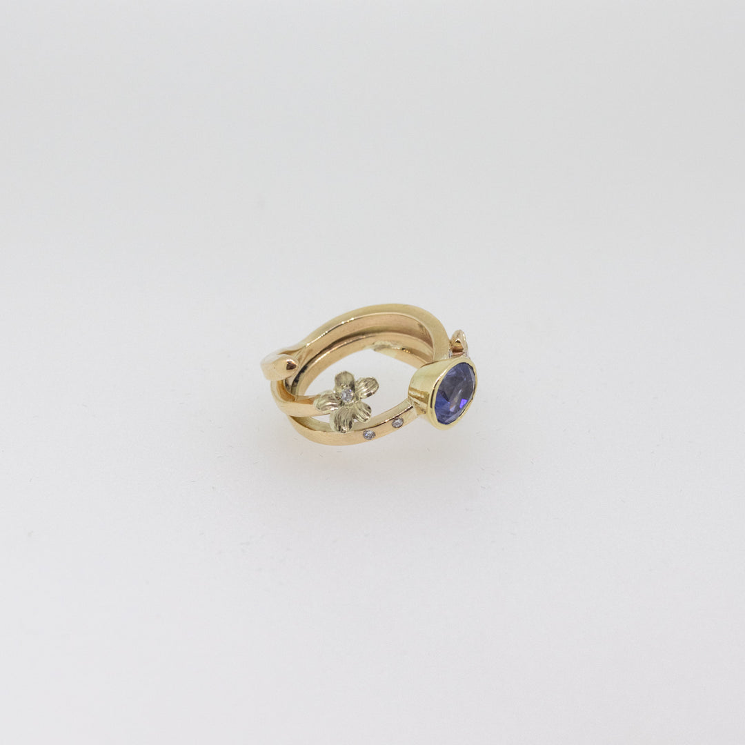 9ct Gold Blue Sapphire & Diamond Blue Ring