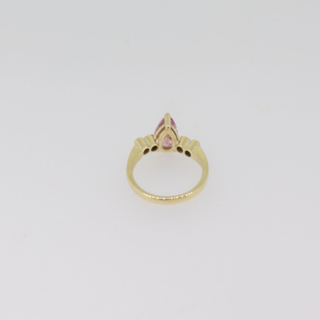 9ct Gold Padparadscha Sapphire & Diamond Pink Ring