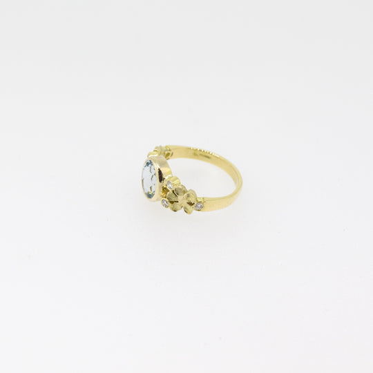 18ct Gold Aquamarine & Diamond Ring
