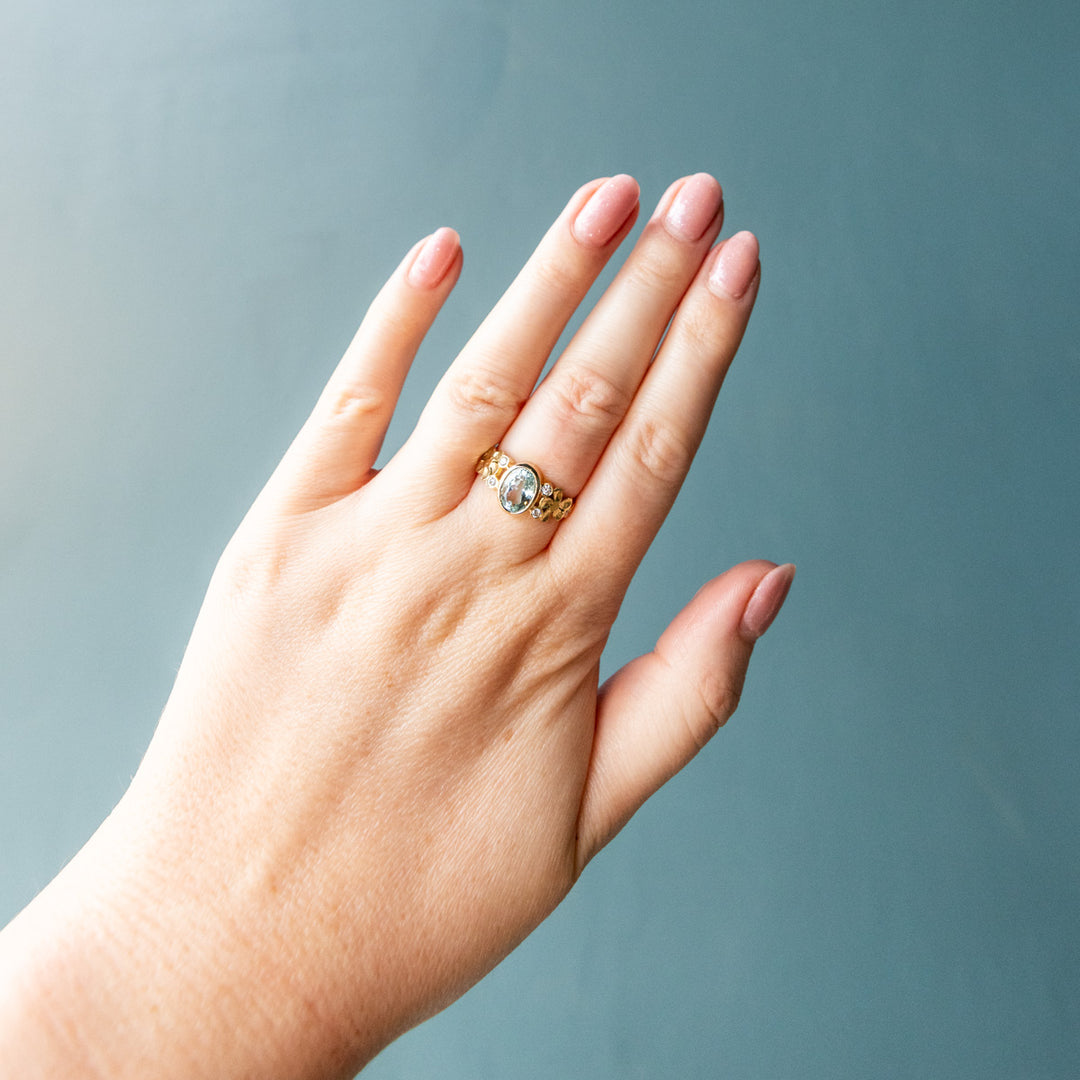 18ct Gold Aquamarine & Diamond Ring