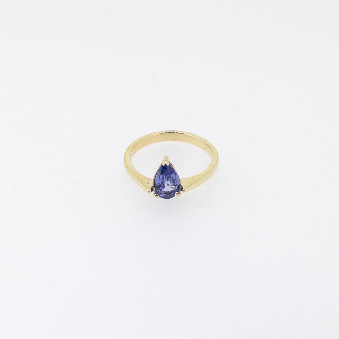 9ct Gold Sri Lankan Blue Sapphire Ring