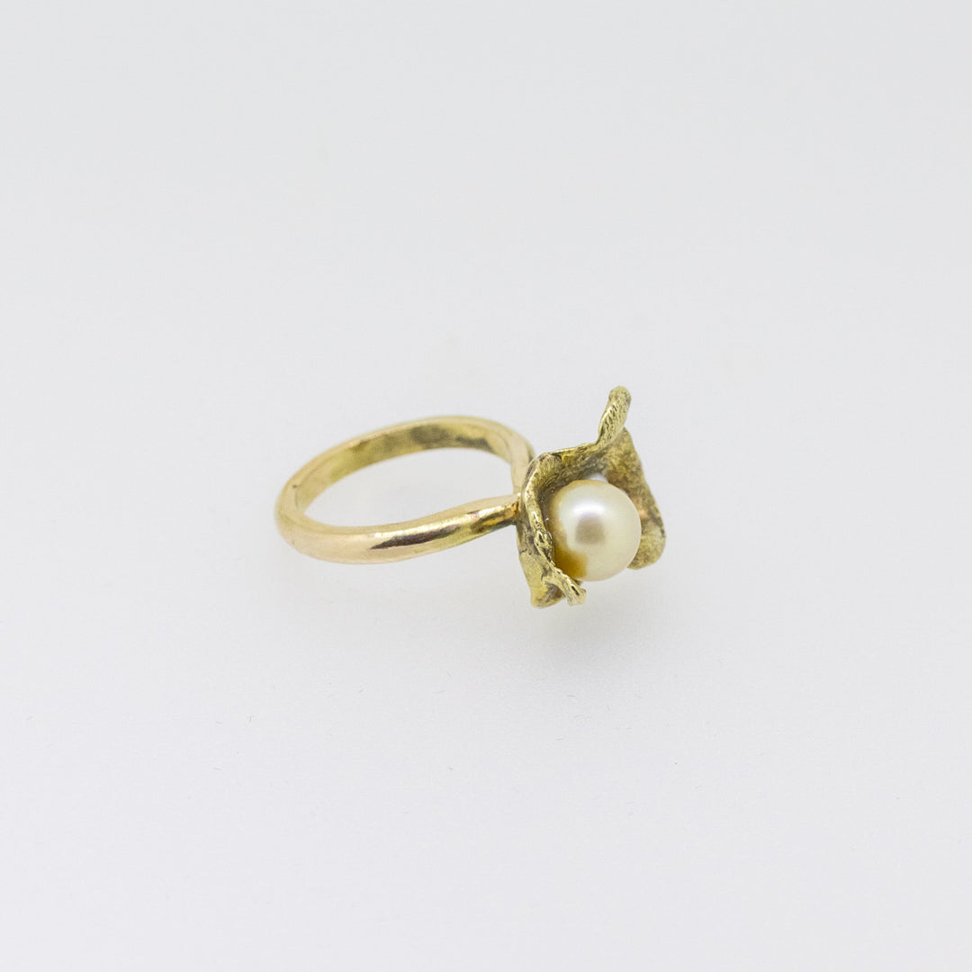 9ct Gold Freshwater & Akoya Pearl Ring