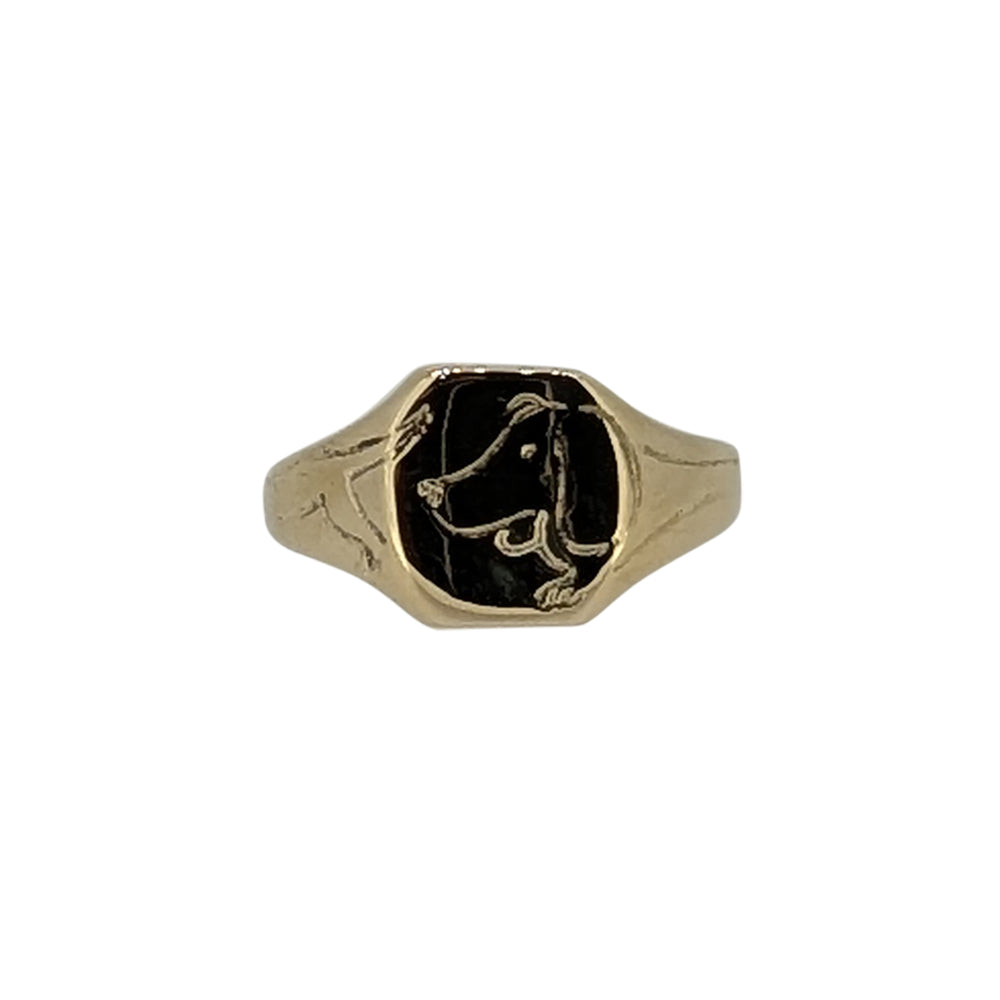 9ct Gold Dachshund Signet Ring – Bespoke Engraved Sausage Dog Pet Ring