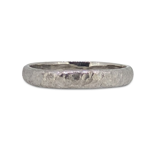 Heavyweight 9ct White Gold Wedding Band – Hammered Finish