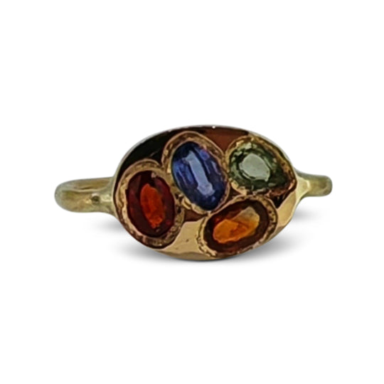 9ct Yellow Gold Oval Disc Ring – Delicate Handmade Natural Sapphires