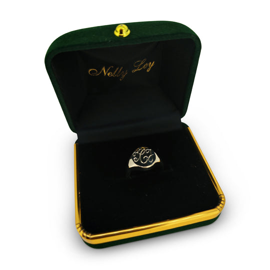 Personalised 9ct White Gold Signet Ring – Hand-Engraved Oval Monogram