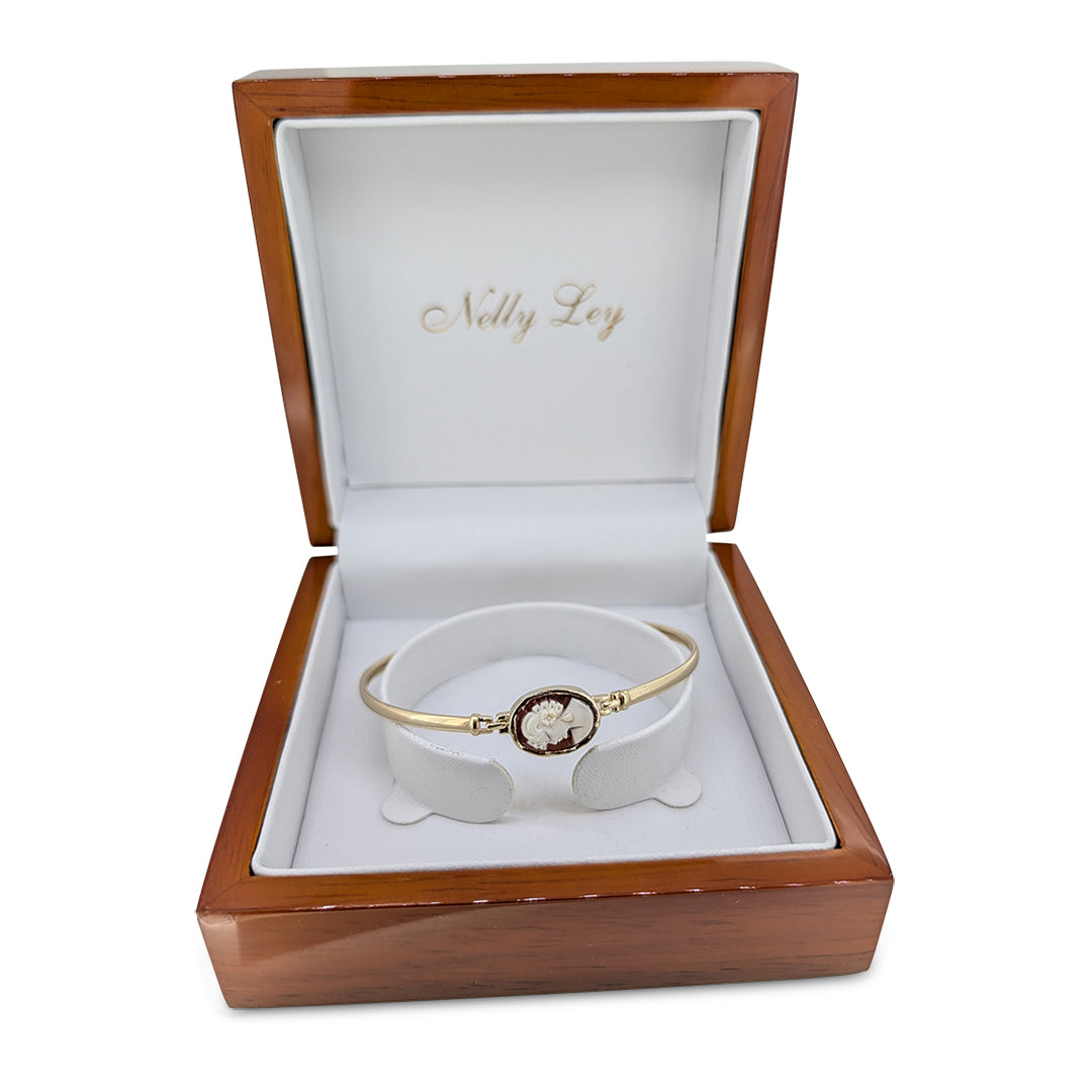 Hand-Carved Shell Cameo Bracelet in 9ct Gold