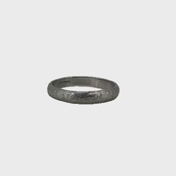 Heavyweight 9ct White Gold Wedding Band – Hammered Finish